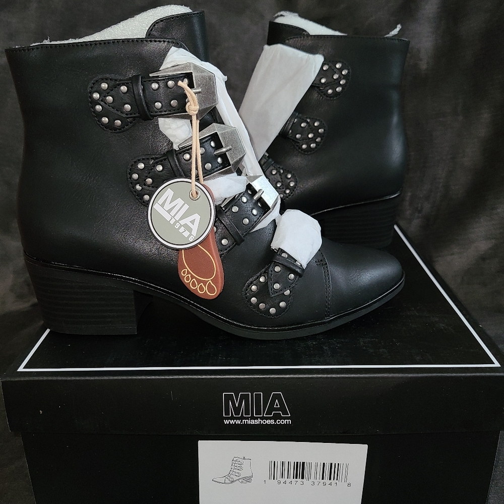 MIA Shyra Bootie Size 6.5